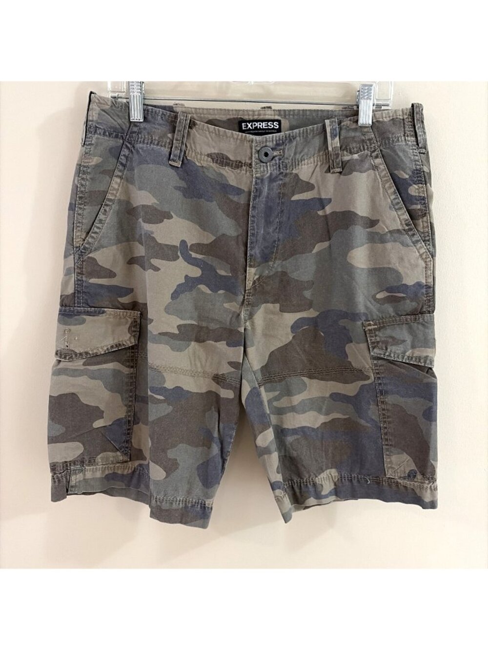 Express Camo Cargo Shorts Men's 31  X 10 Green Camouflage Utility Streetwear Y2K